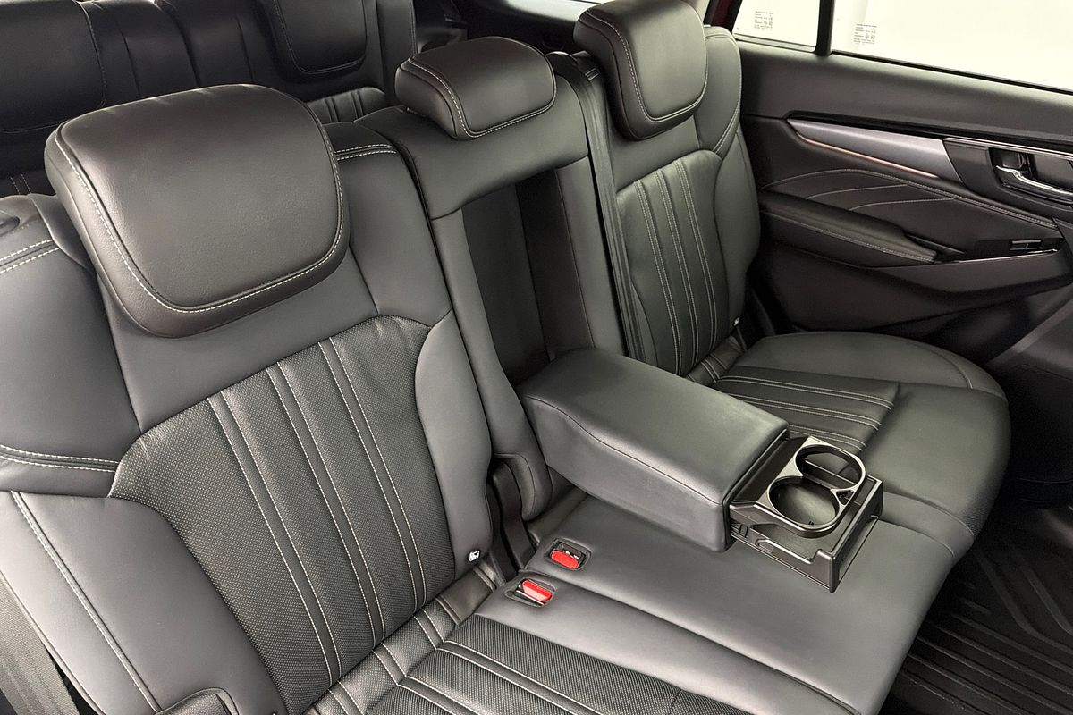 2022 Isuzu MU-X LS-T