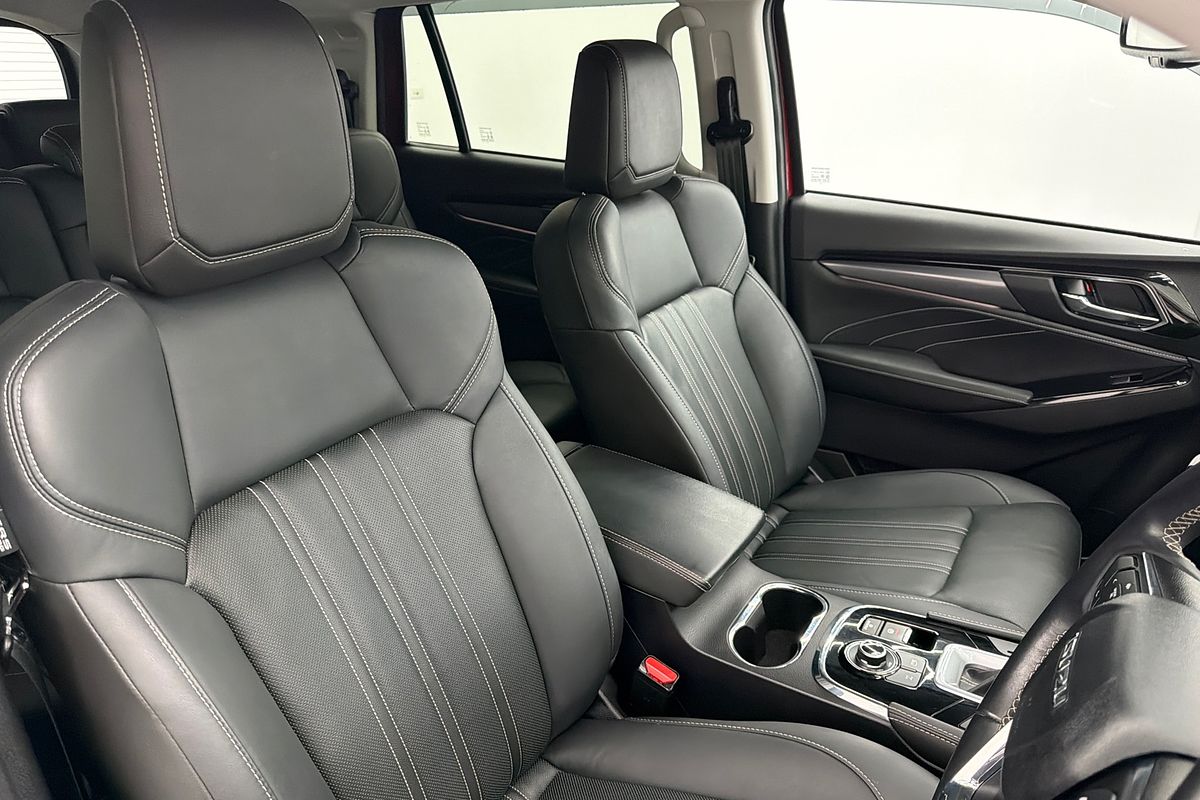 2022 Isuzu MU-X LS-T
