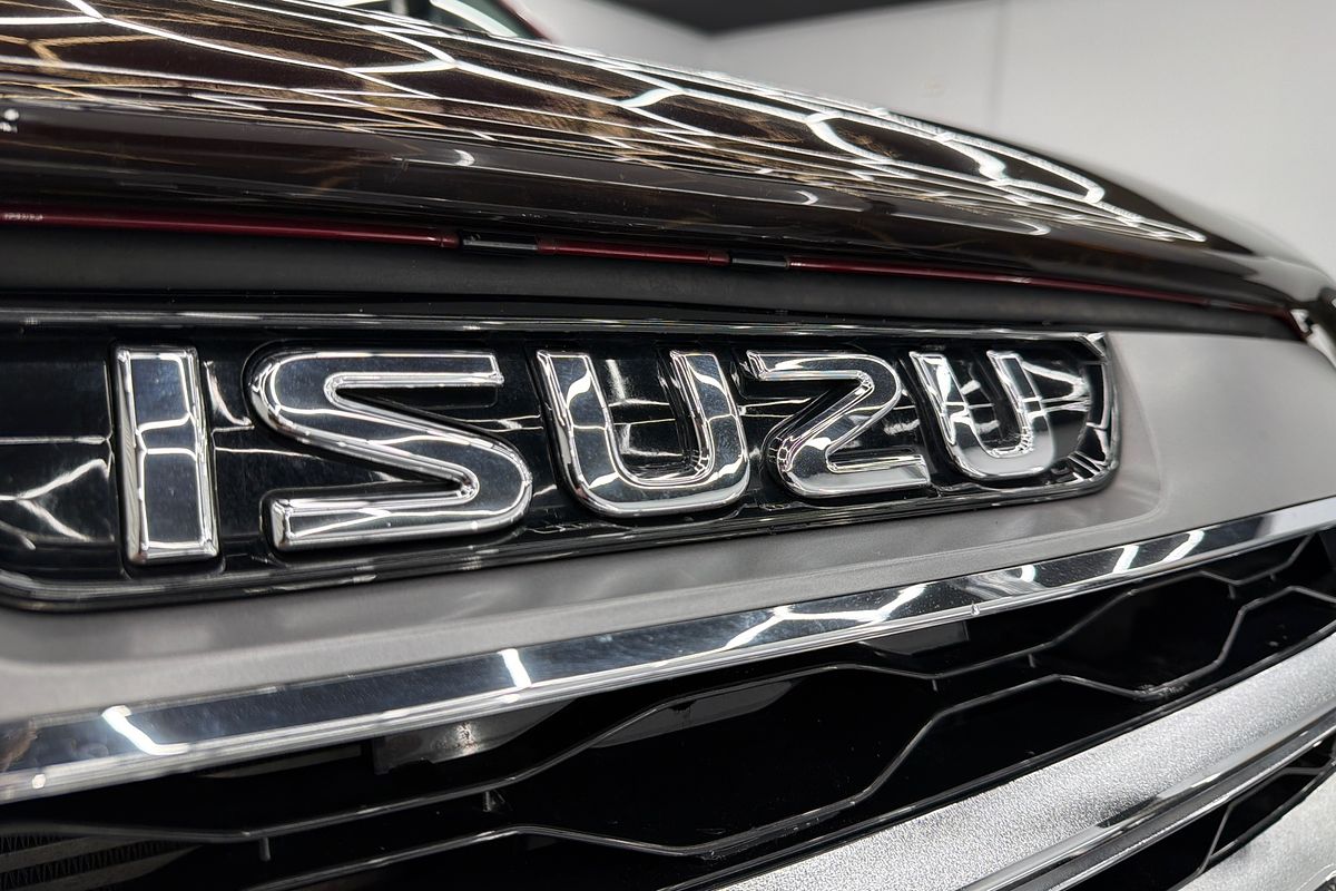 2022 Isuzu MU-X LS-T