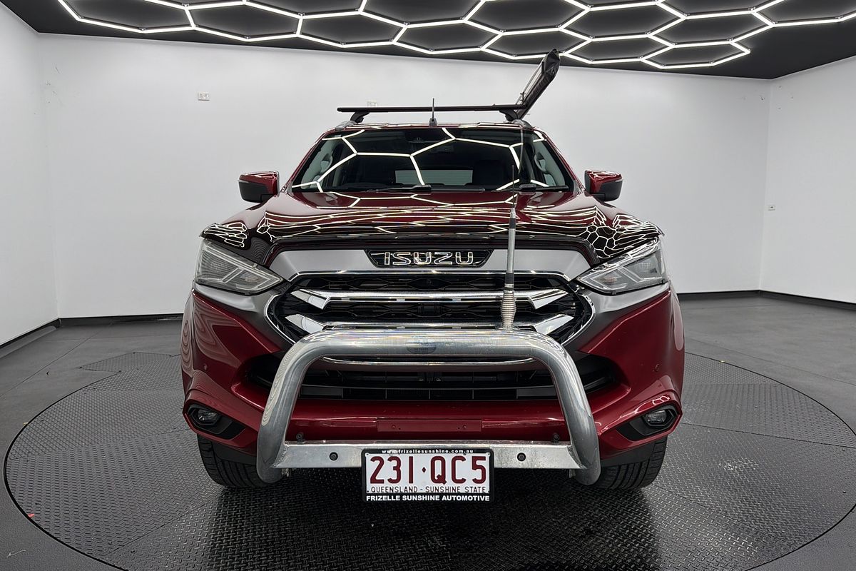 2022 Isuzu MU-X LS-T