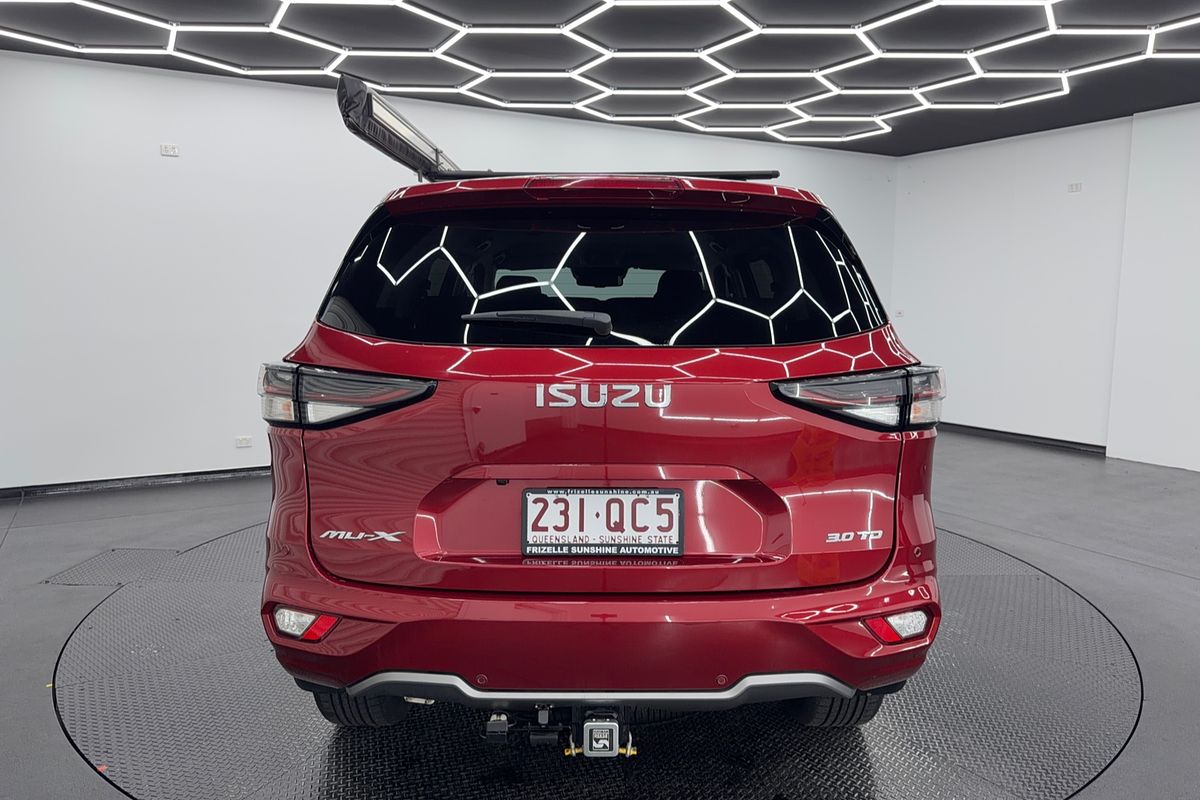 2022 Isuzu MU-X LS-T