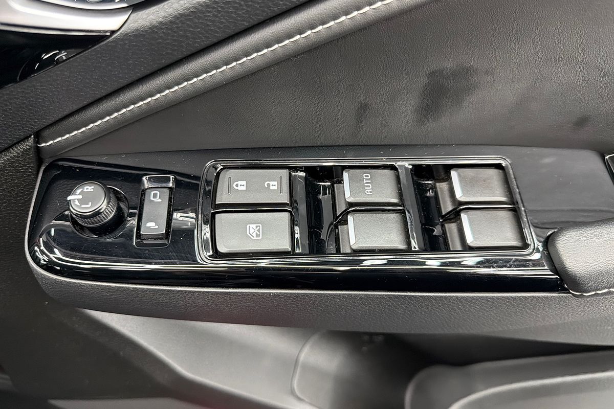 2022 Isuzu MU-X LS-T