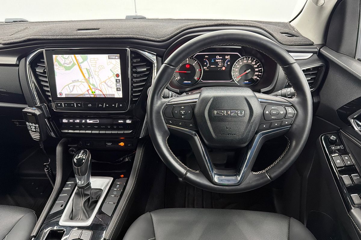 2022 Isuzu MU-X LS-T