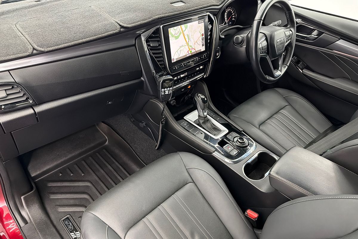 2022 Isuzu MU-X LS-T