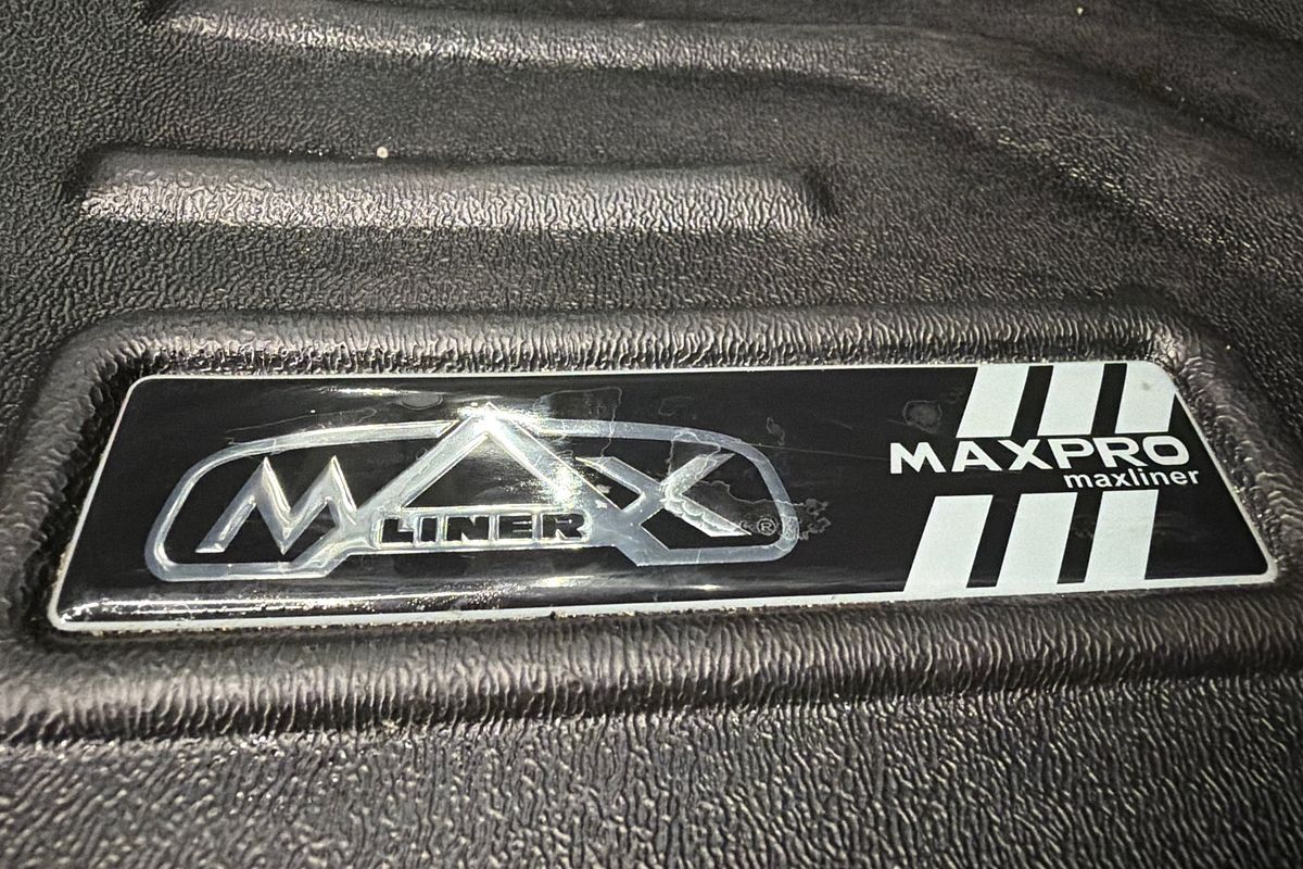 2022 Isuzu MU-X LS-T