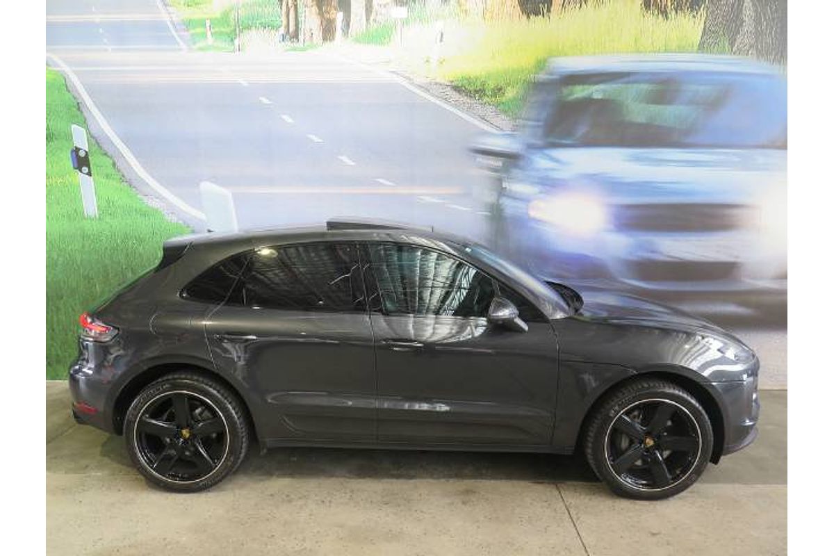 2021 Porsche Macan S 95B