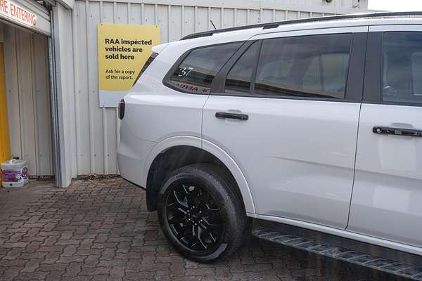 2023 Ford Everest Sport 3.0L thumb-6