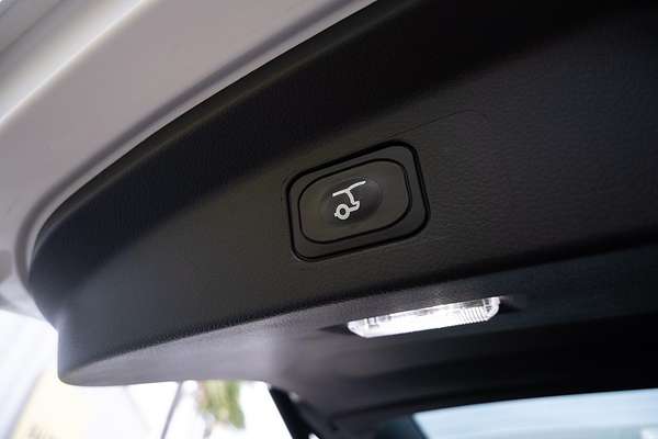 2023 Ford Everest Sport 3.0L thumb-9