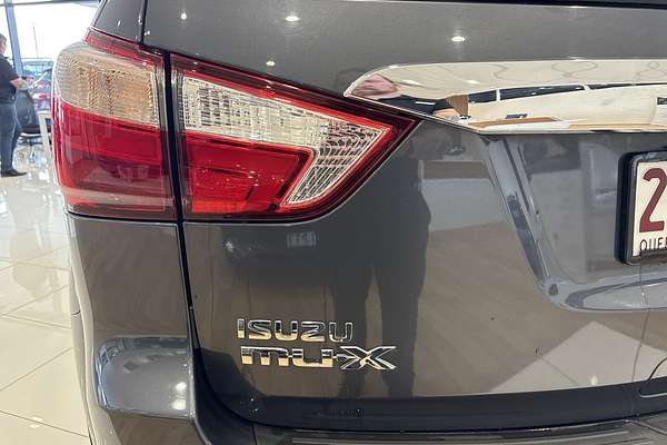 2020 Isuzu MU-X LS-U thumb-11