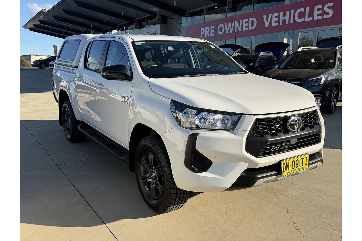 2025 Toyota Hilux SR GUN126R 4X4