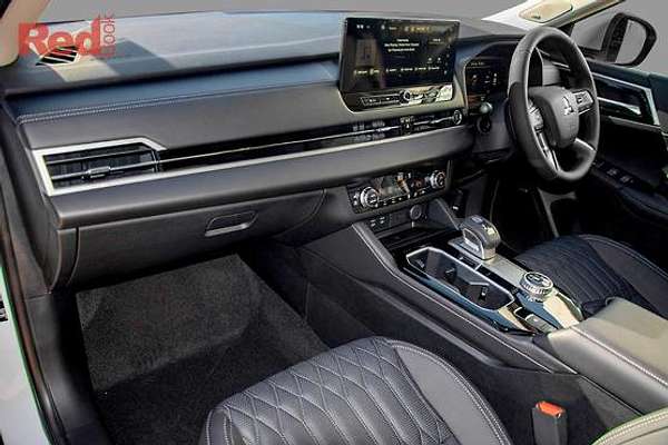 2026 Mitsubishi Outlander Exceed ZM thumb-5