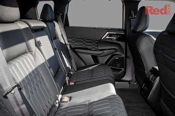2026 Mitsubishi Outlander Exceed ZM thumb-7