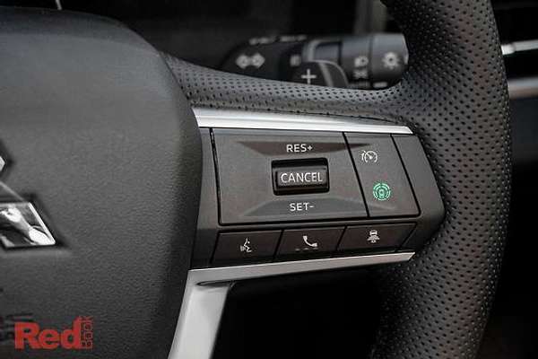 2026 Mitsubishi Outlander Exceed ZM thumb-12