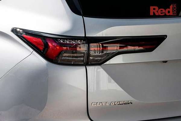 2026 Mitsubishi Outlander Exceed ZM thumb-15
