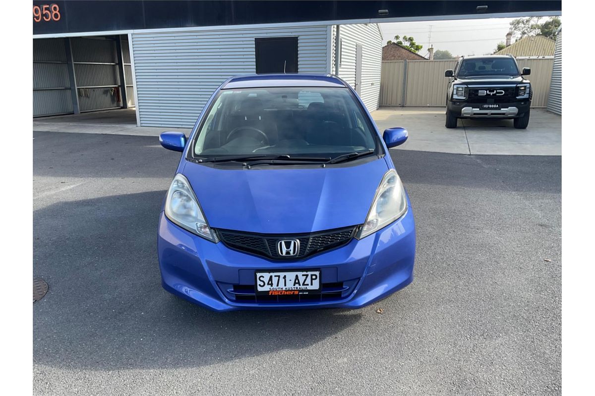 2013 Honda Jazz VIBE GE MY12 UPDATE