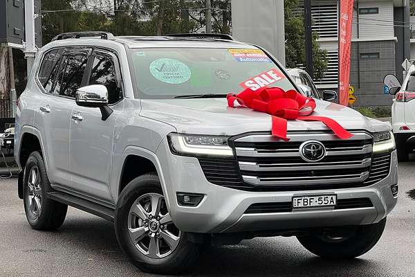 2023 Toyota Landcruiser Sahara FJA300R