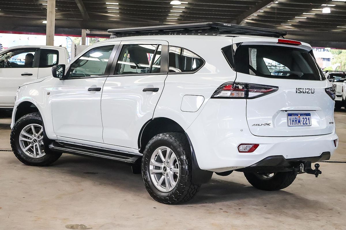 2022 Isuzu MU-X LS-M