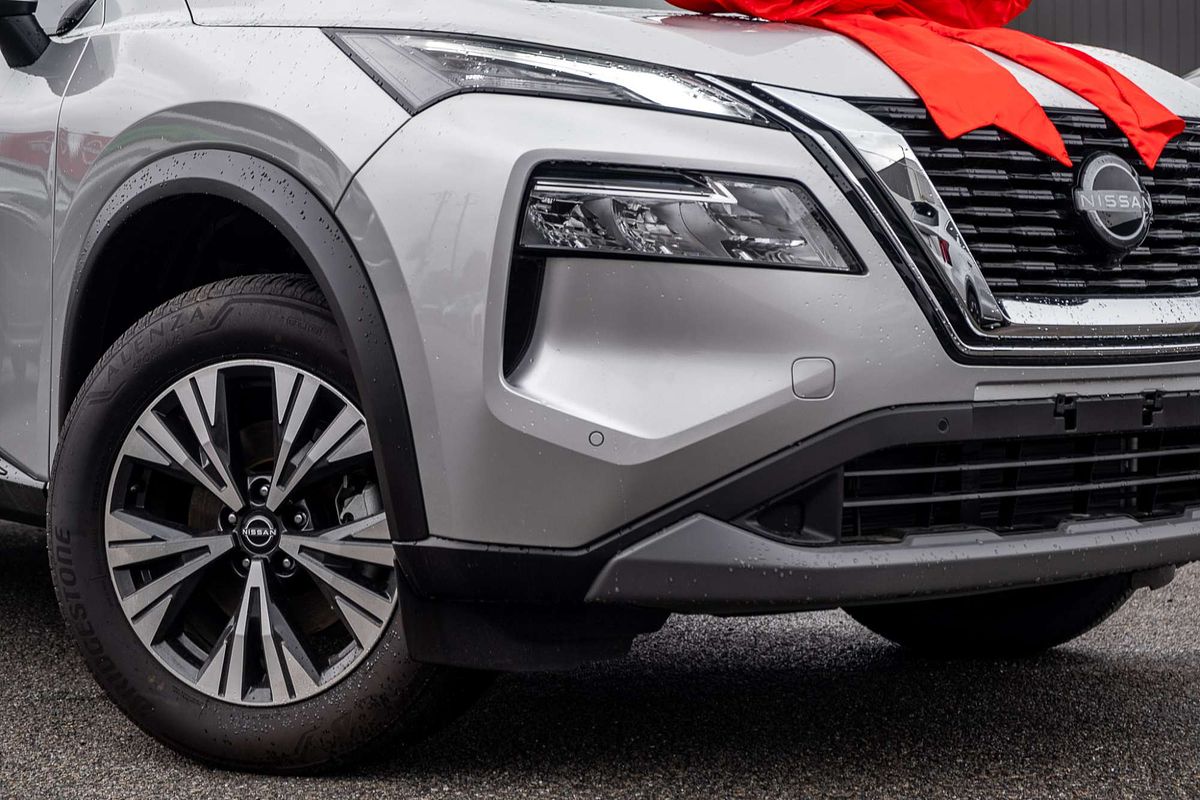 2025 Nissan X-TRAIL ST-L T33