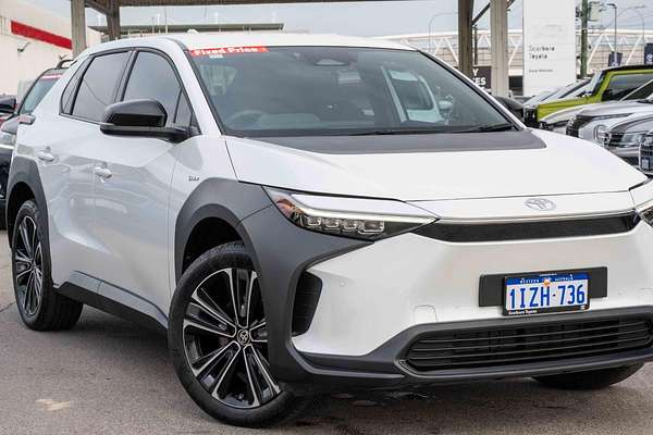 2024 Toyota bZ4X XEAM10R