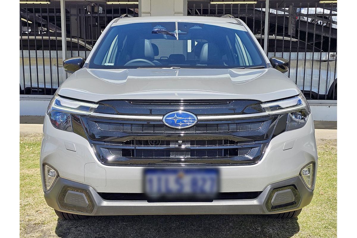 2025 Subaru Forester Hybrid Touring S6