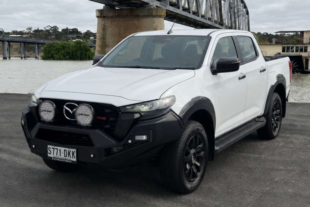 2025 Mazda BT-50 SP TF 4X4 image 3