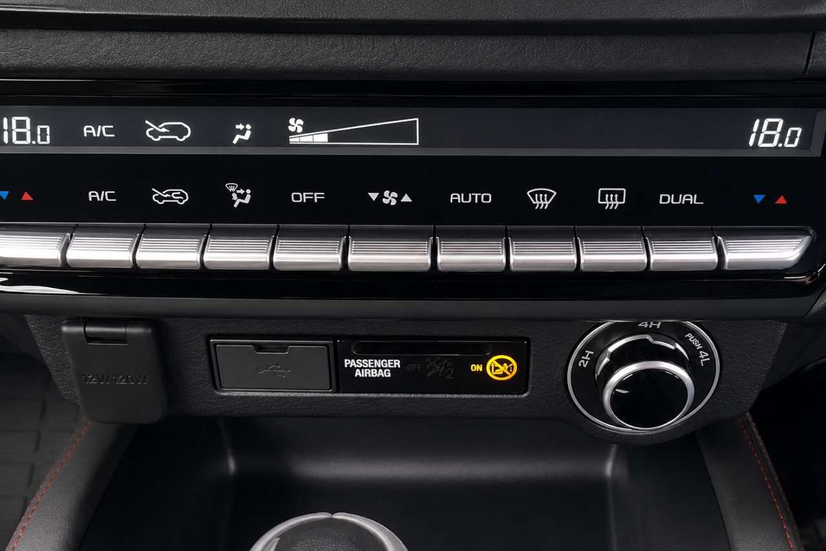 2025 Mazda BT-50 SP TF 4X4 image 10