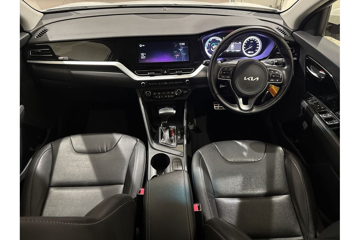 2022 Kia Niro Hybrid Sport DE