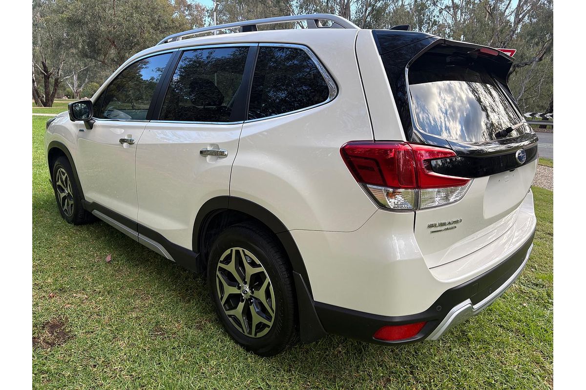 2023 Subaru Forester Hybrid L S5