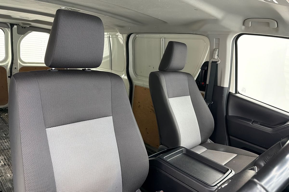 2024 Toyota Hiace GDH300R LWB