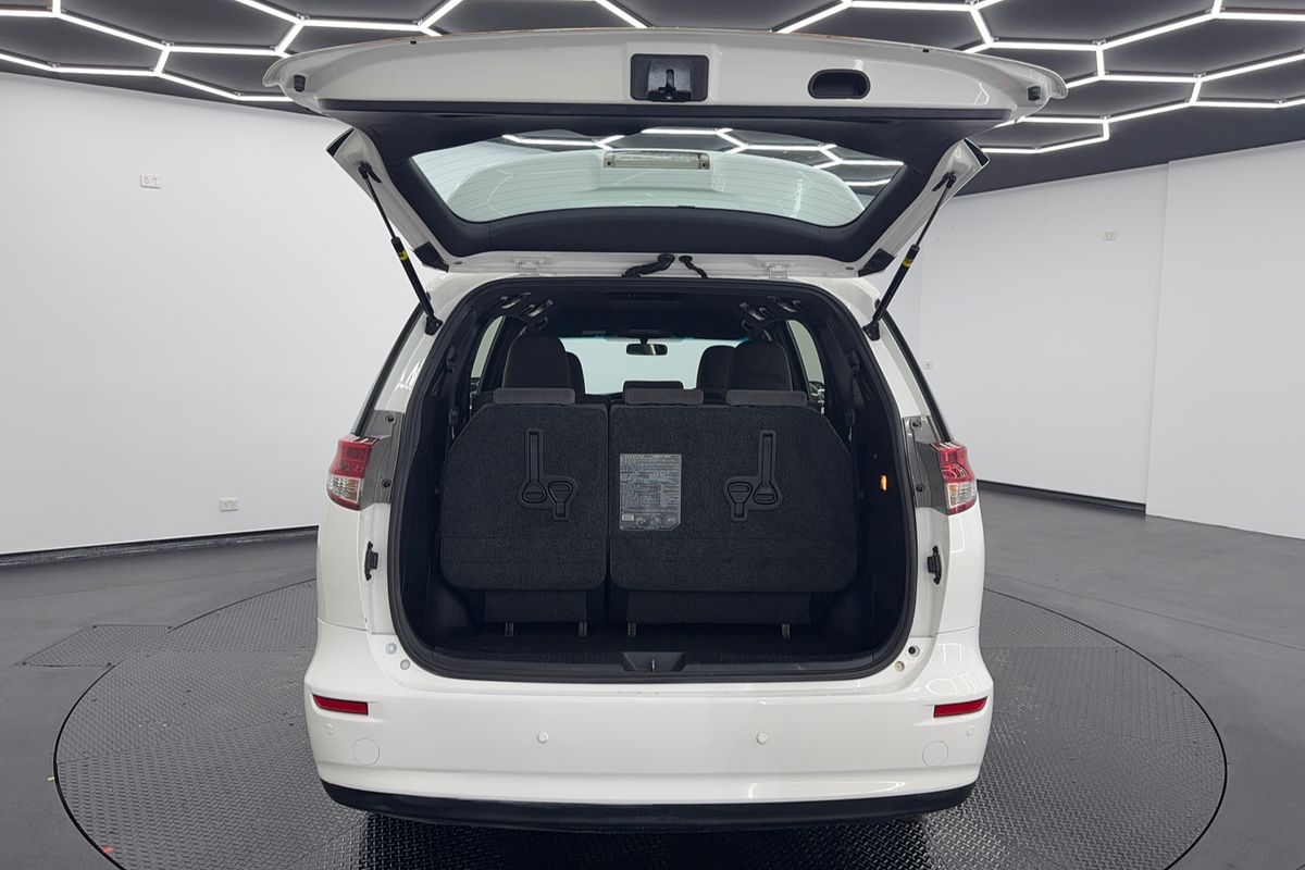 2019 Toyota Tarago GLi ACR50R