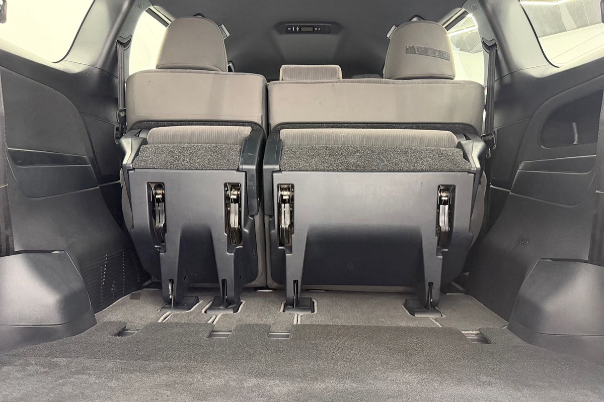 2019 Toyota Tarago GLi ACR50R