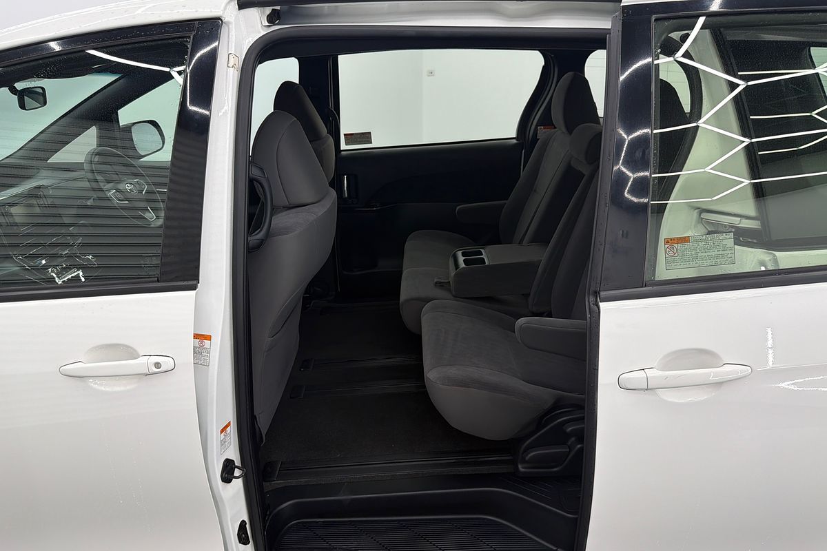 2019 Toyota Tarago GLi ACR50R