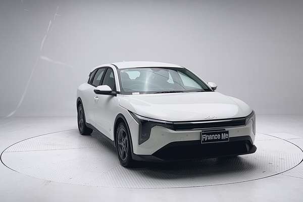 2025 Kia K4 S CL4m thumb-4