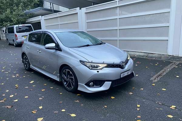 2015 Toyota Corolla ZR ZRE182R