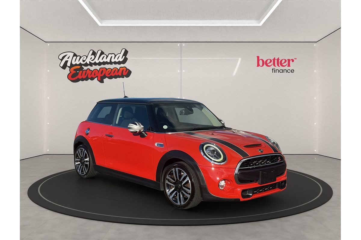2018 MINI COOPER S