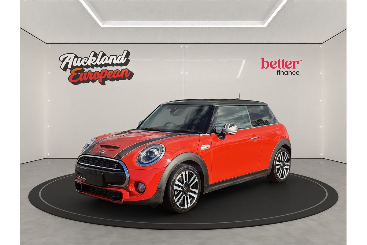 2018 MINI COOPER S