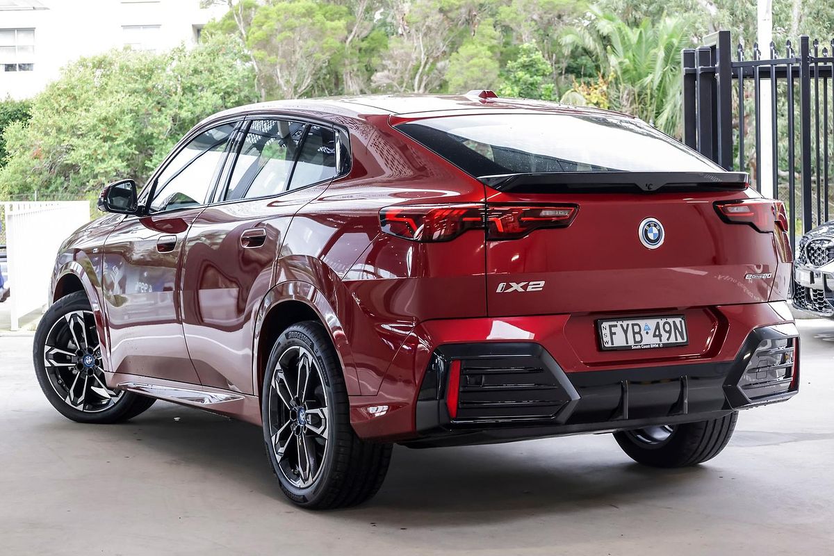 2024 BMW iX2 eDrive20 M Sport U10