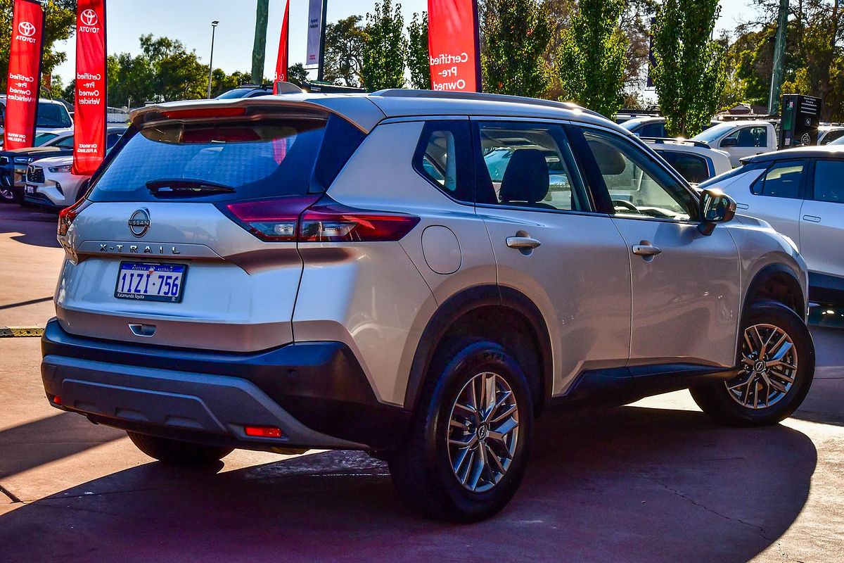 2024 Nissan X-TRAIL ST T33