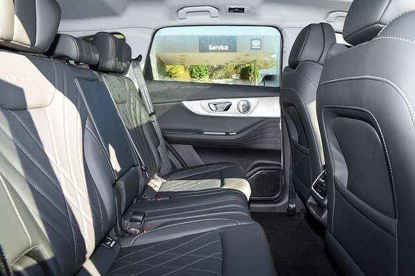 2025 Chery Tiggo 8 Pro Max Ultimate AWD thumb-8