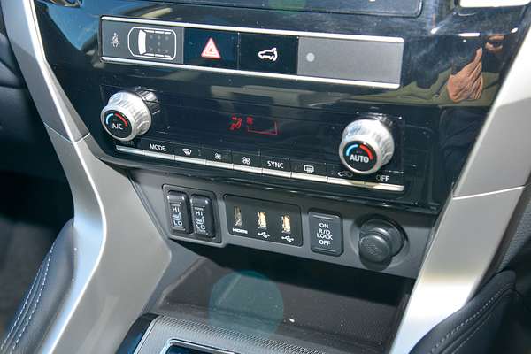 2025 Mitsubishi Pajero Sport Exceed QG thumb-13