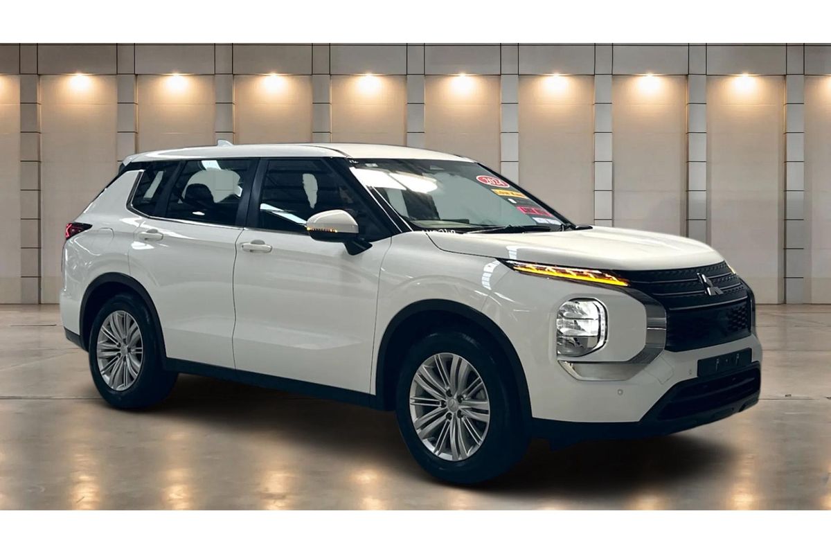 2024 Mitsubishi Outlander ES ZM