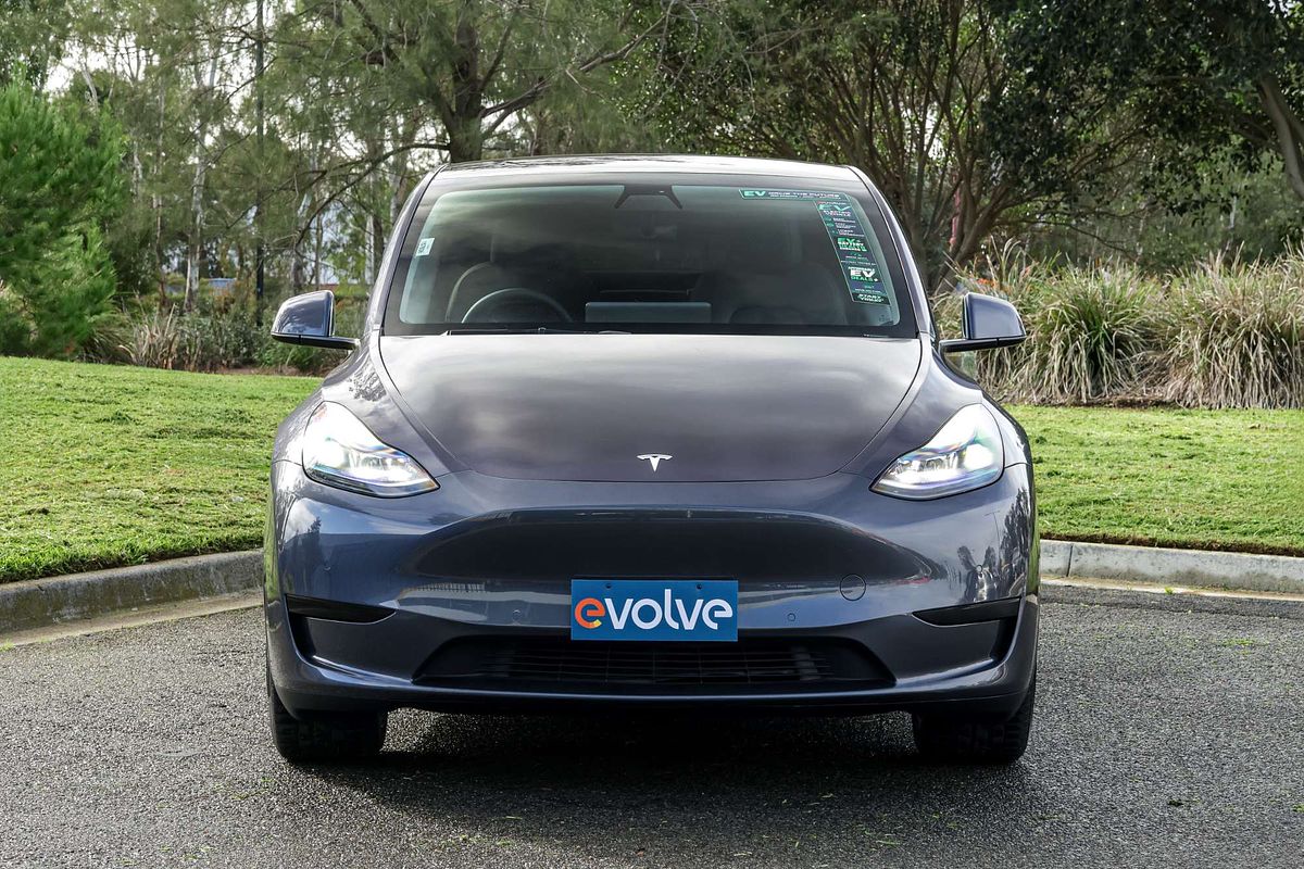 2022 Tesla Model Y Rear-Wheel Drive
