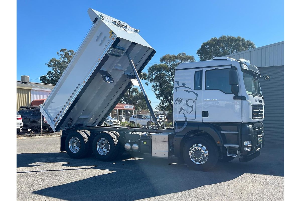 2025 Sitrak G7S Tipper image 9