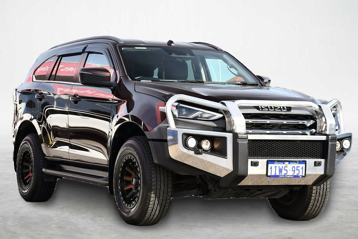 2022 Isuzu MU-X LS-T