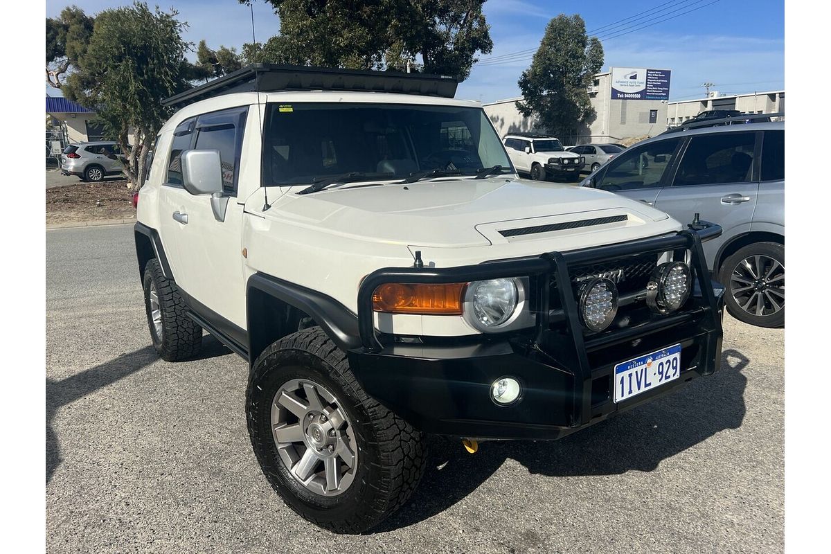 2015 Toyota FJ Cruiser GSJ15R