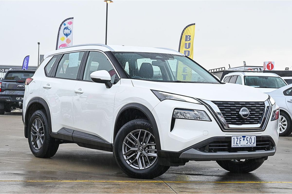 2024 Nissan X-TRAIL ST T33