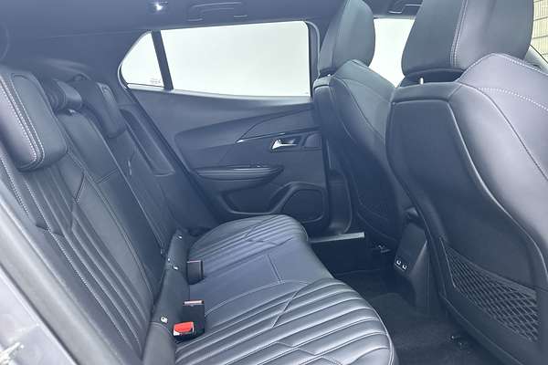 2022 Peugeot 2008 GT Sport P24 thumb-11