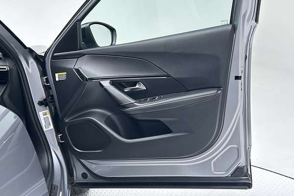 2022 Peugeot 2008 GT Sport P24 thumb-18