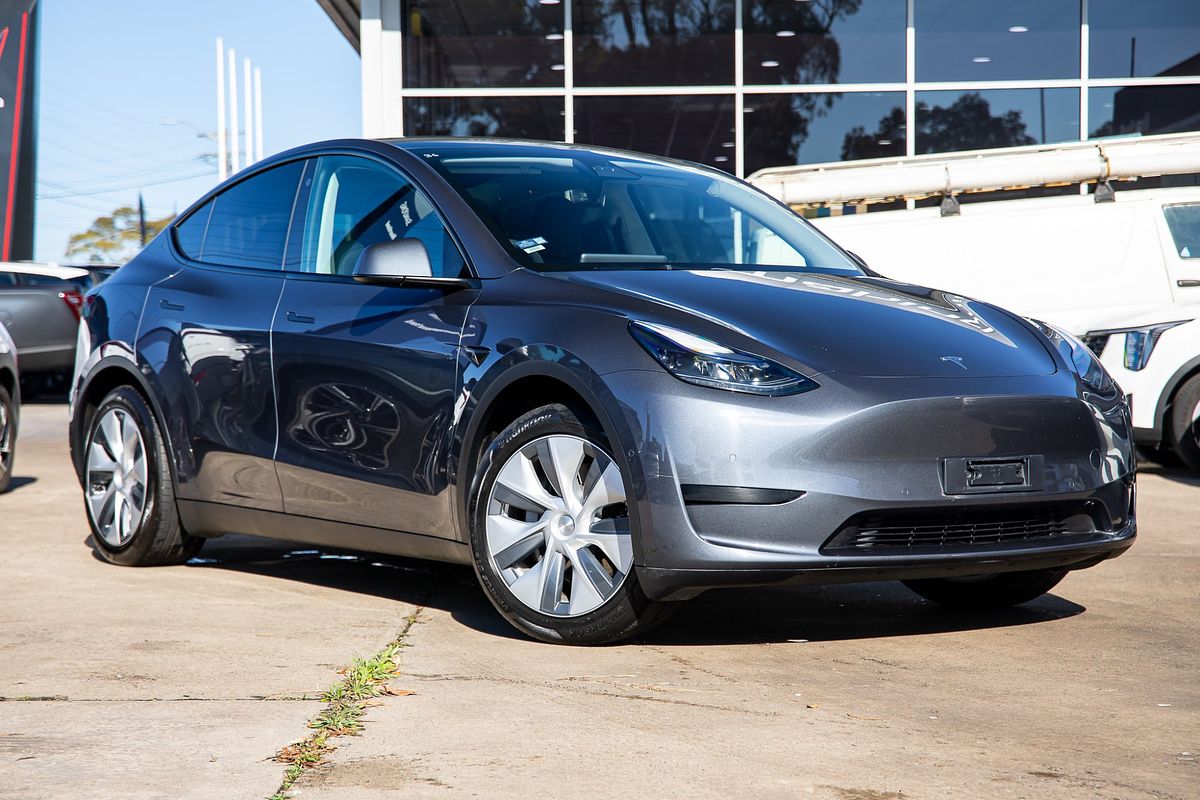 2023 Tesla Model Y Rear-Wheel Drive