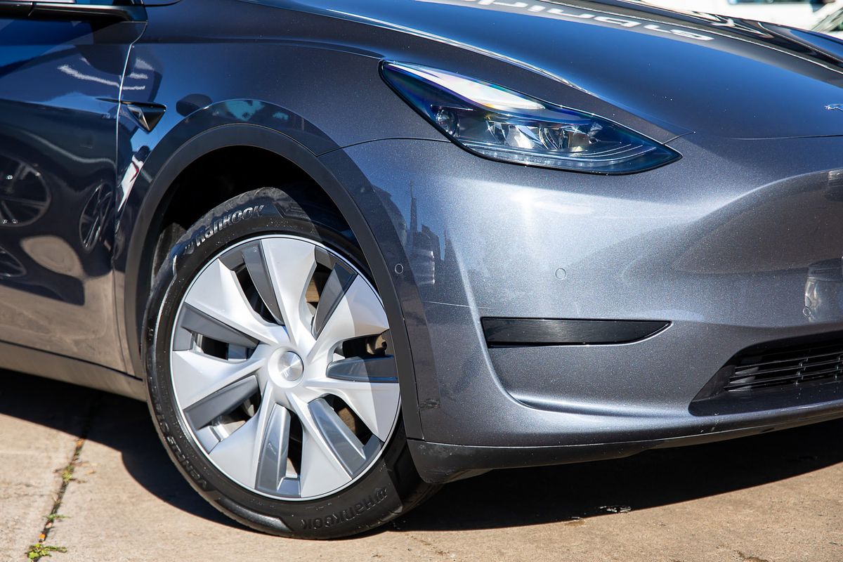 2023 Tesla Model Y Rear-Wheel Drive